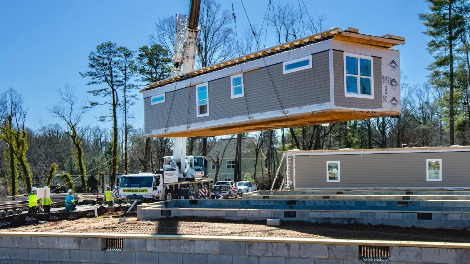 House installation with crane